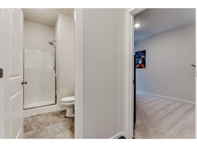 2932 V St, Springfield, OR 97477