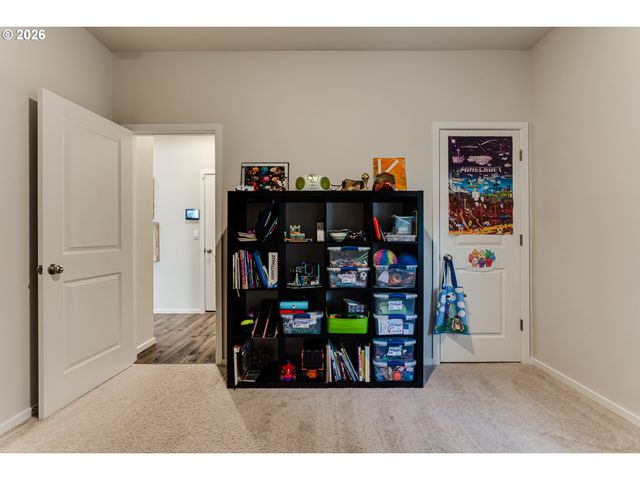 2932 V St, Springfield, OR 97477