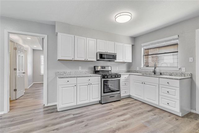 5645 Pinon Vista DR, Austin, TX 78724