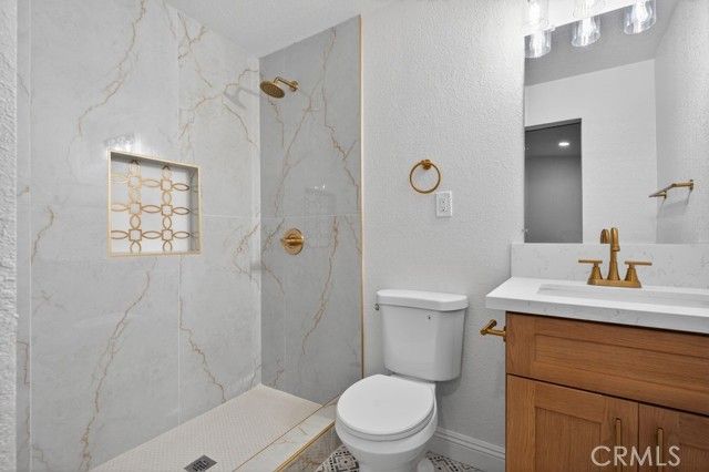 4392 Elm, Long Beach, CA 90807