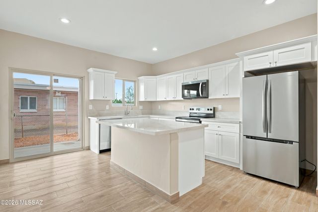 3390 E 1st Street, Tucson, AZ 85716
