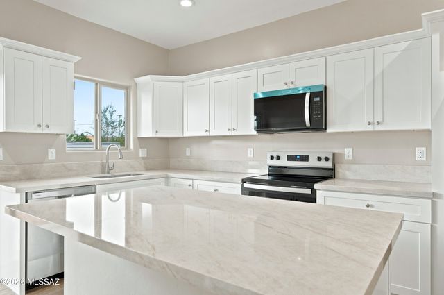 3390 E 1st Street, Tucson, AZ 85716
