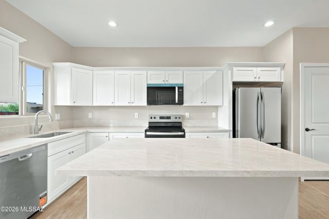 3390 E 1st Street, Tucson, AZ 85716