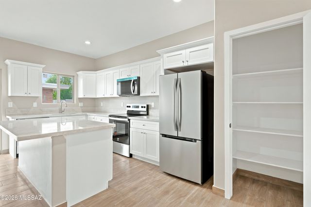 3390 E 1st Street, Tucson, AZ 85716