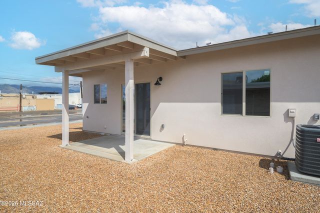 3390 E 1st Street, Tucson, AZ 85716
