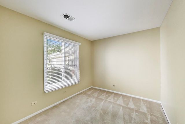 422 58th Place 7, Hinsdale, IL 60521