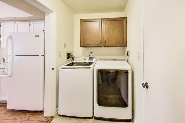 422 58th Place 7, Hinsdale, IL 60521