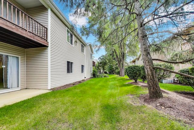 422 58th Place 7, Hinsdale, IL 60521