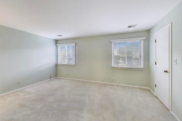 422 58th Place 7, Hinsdale, IL 60521