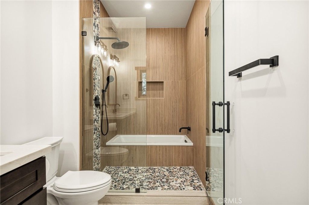 Image 15 of property listing at 26325 Jacqueline Rd, Twin Peaks, CA 92391