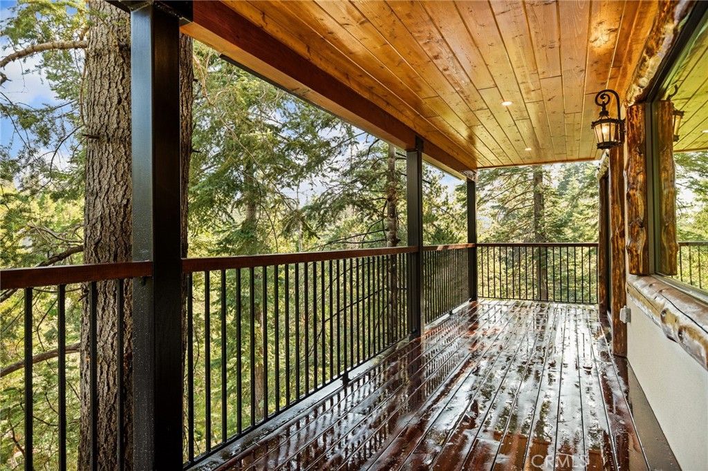 Image 21 of property listing at 26325 Jacqueline Rd, Twin Peaks, CA 92391