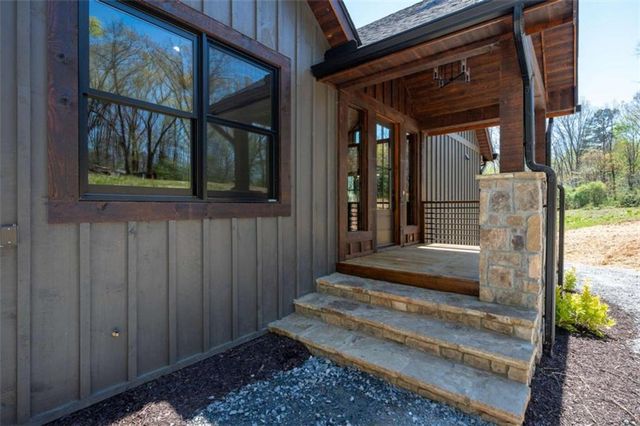1038 BLUEBIRD Road, Mineral Bluff, GA 30559