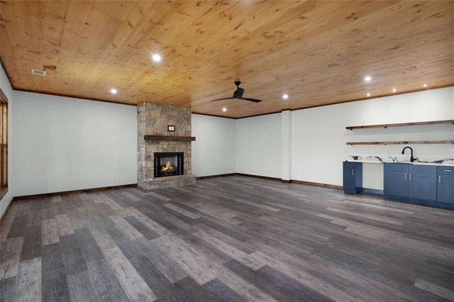 1038 BLUEBIRD Road, Mineral Bluff, GA 30559