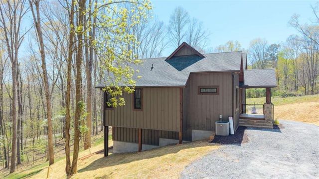 1038 BLUEBIRD Road, Mineral Bluff, GA 30559