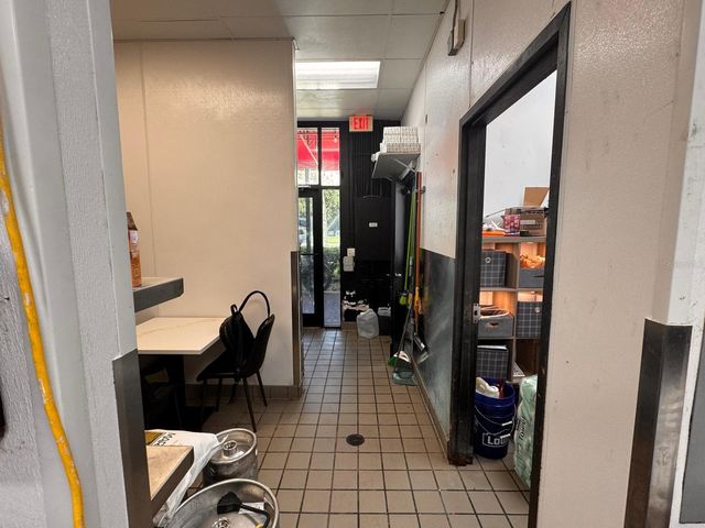 9664 W LINEBAUGH AVE, Tampa, FL 33626