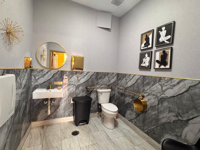 9664 W LINEBAUGH AVE, Tampa, FL 33626