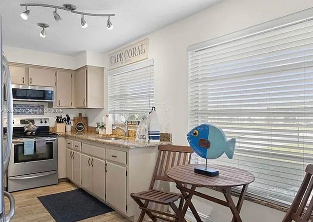 2623 SE 17 Avenue 2623, Cape Coral, FL 33904