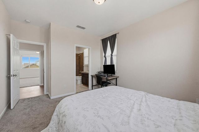 804 Berry Creek Dr, Rocklin, CA 95765