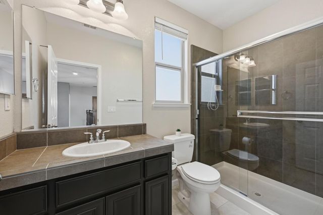 804 Berry Creek Dr, Rocklin, CA 95765