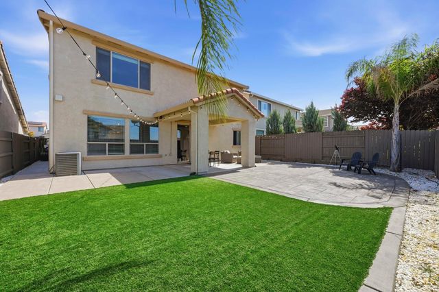 804 Berry Creek Dr, Rocklin, CA 95765