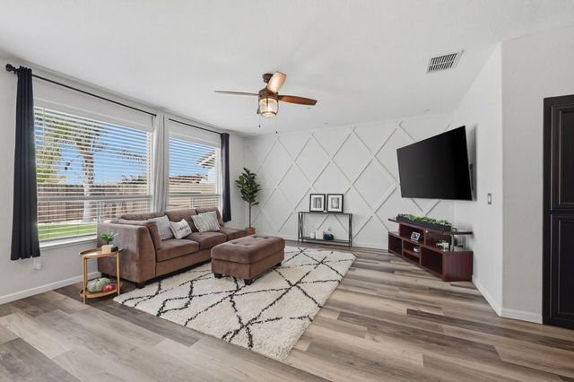 804 Berry Creek Dr, Rocklin, CA 95765