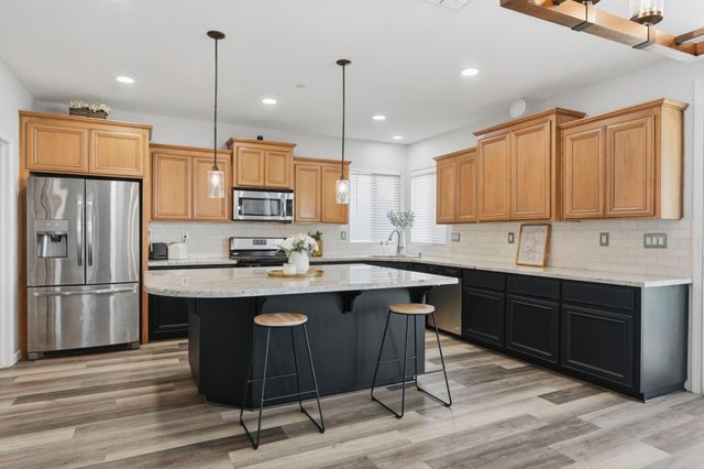 804 Berry Creek Dr, Rocklin, CA 95765