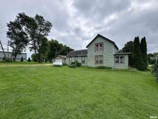 2513 335TH Avenue, De Witt, IA 52742