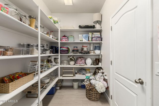 5735 W HUNTINGTON Drive, Laveen, AZ 85339