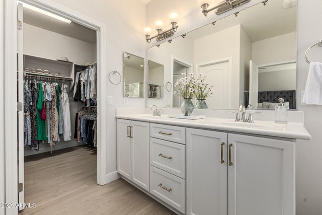 5735 W HUNTINGTON Drive, Laveen, AZ 85339