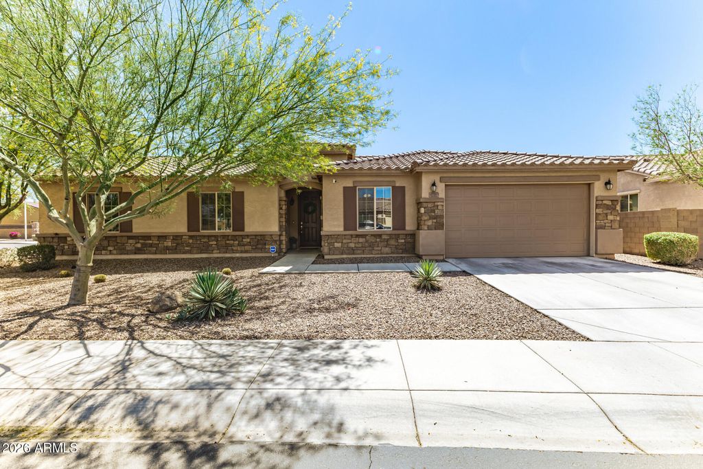 5735 W HUNTINGTON Drive, Laveen, AZ 85339