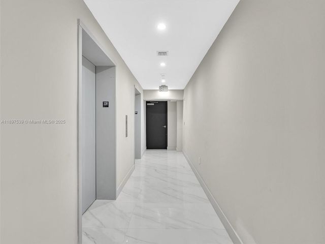 700 NE 24th St 3303, Miami, FL 33137