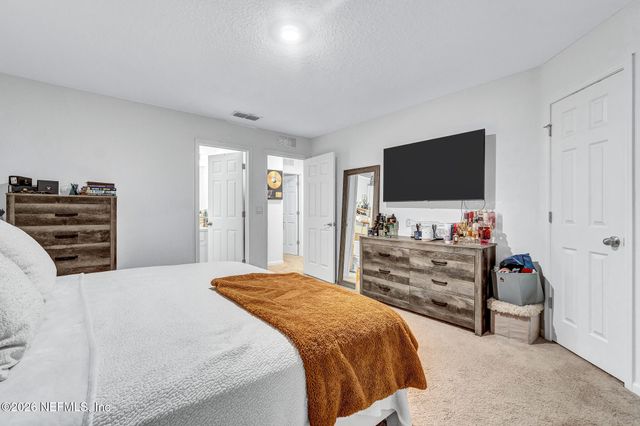 9008 GIFFORD Drive, Jacksonville, FL 32220