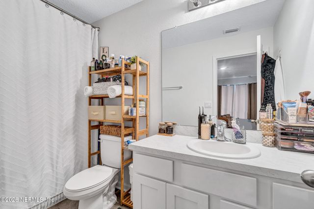 9008 GIFFORD Drive, Jacksonville, FL 32220