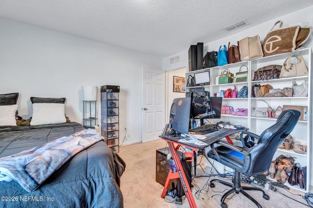 9008 GIFFORD Drive, Jacksonville, FL 32220