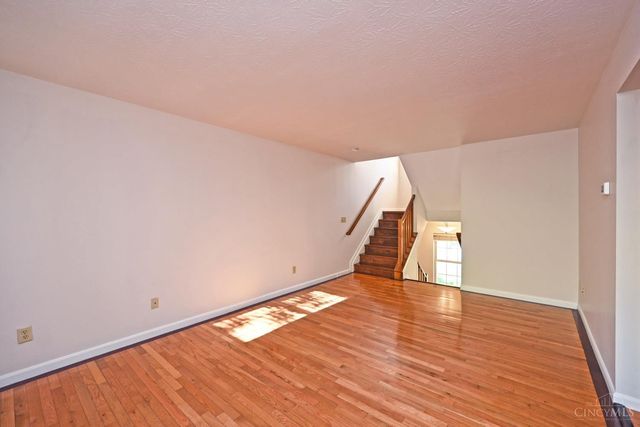 76 Glenwood Avenue, Cincinnati, OH 45217