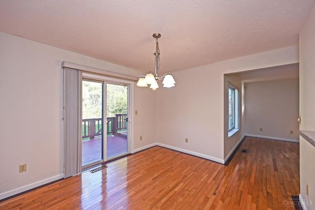 76 Glenwood Avenue, Cincinnati, OH 45217