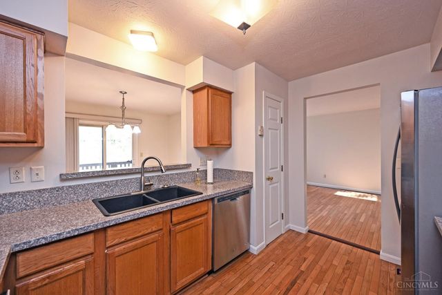 76 Glenwood Avenue, Cincinnati, OH 45217