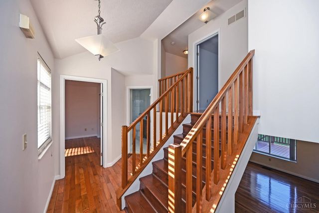 76 Glenwood Avenue, Cincinnati, OH 45217