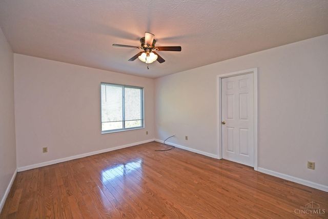 76 Glenwood Avenue, Cincinnati, OH 45217