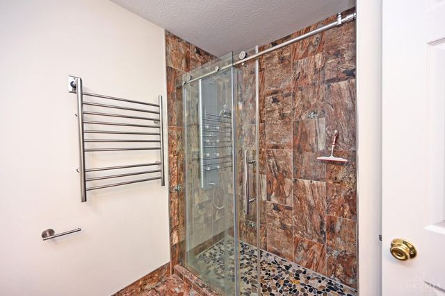 76 Glenwood Avenue, Cincinnati, OH 45217