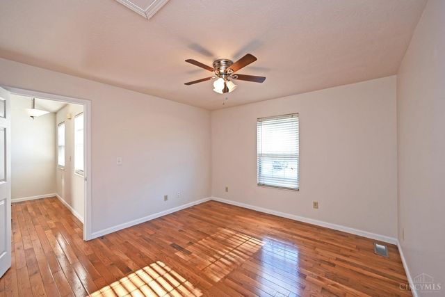 76 Glenwood Avenue, Cincinnati, OH 45217