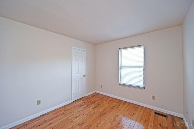 76 Glenwood Avenue, Cincinnati, OH 45217