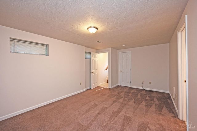 76 Glenwood Avenue, Cincinnati, OH 45217