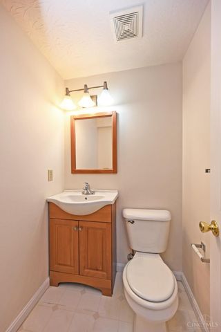 76 Glenwood Avenue, Cincinnati, OH 45217