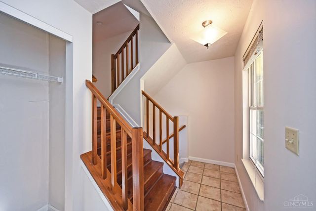 76 Glenwood Avenue, Cincinnati, OH 45217