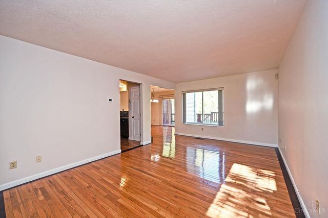 76 Glenwood Avenue, Cincinnati, OH 45217