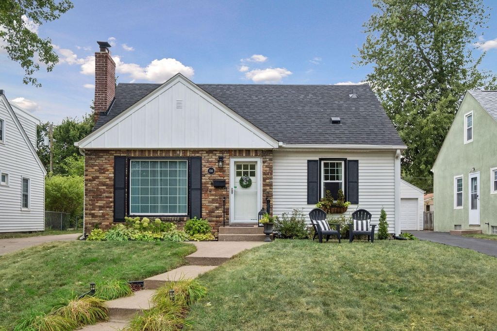 1581 Griggs Street N, Saint Paul, MN 55108 — exterior