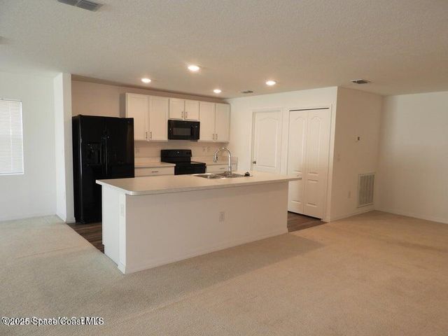 690 San Filippo Drive SE, Palm Bay, FL 32909