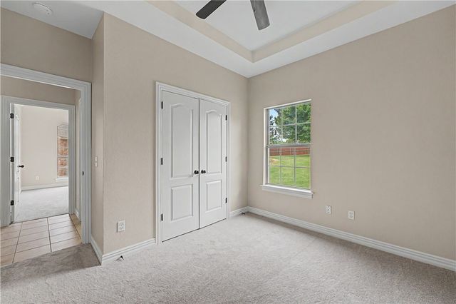 4281 N Meadow View Drive, Fayetteville, AR 72703