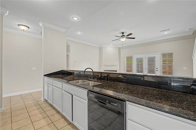 4281 N Meadow View Drive, Fayetteville, AR 72703